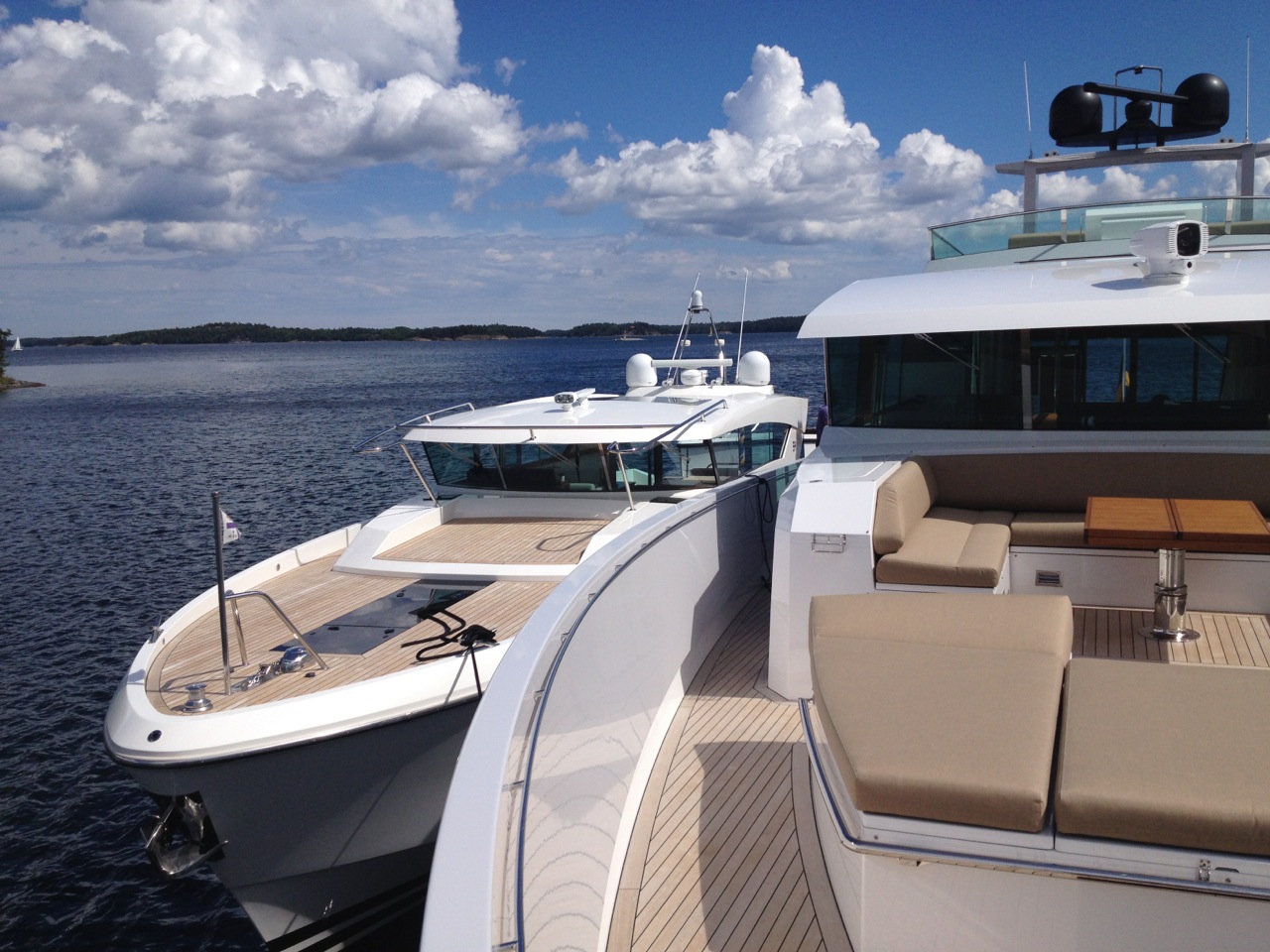 delta 88 carbon luxury yacht offshore