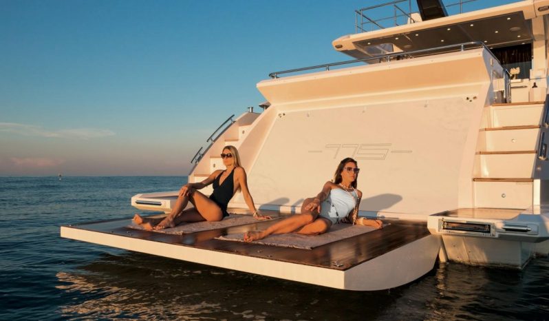 Azimut 77S full
