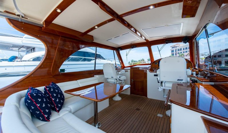 Hinckley Sport 40C full