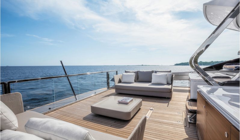 Azimut Grande S10 full