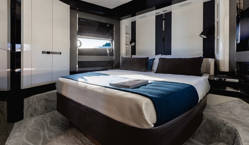 Azimut S8 full